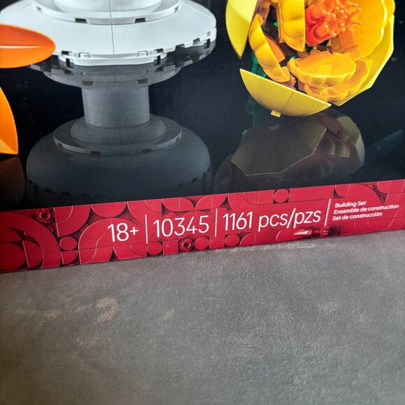 LEGO Flower Arrangement 3 Set 10345 Botanical Collection – Adult 18+ 1161pcs - Picture 3 of 5